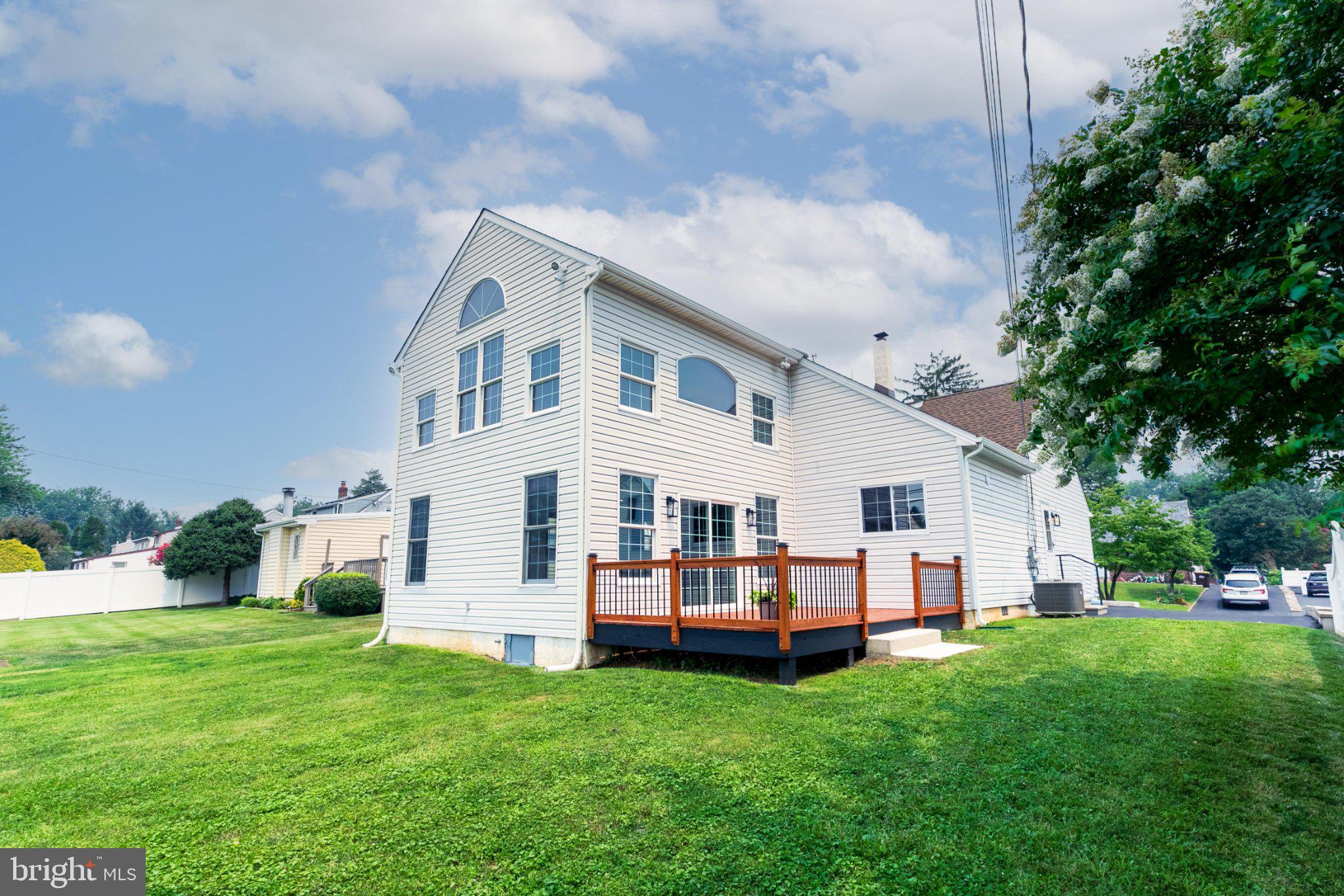 354 W SIGNAL HILL ROAD