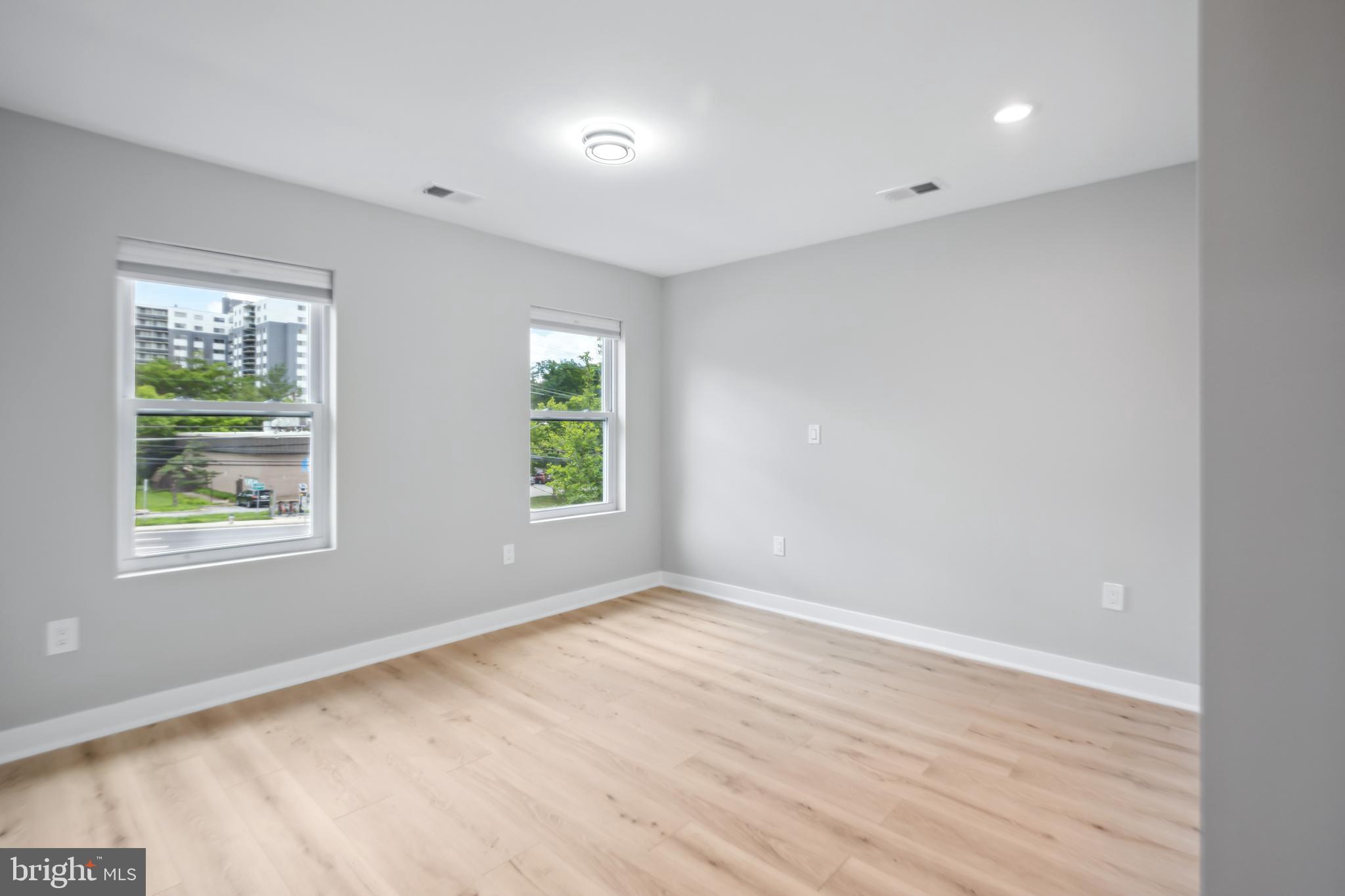 TAKOMA PARK - Residential