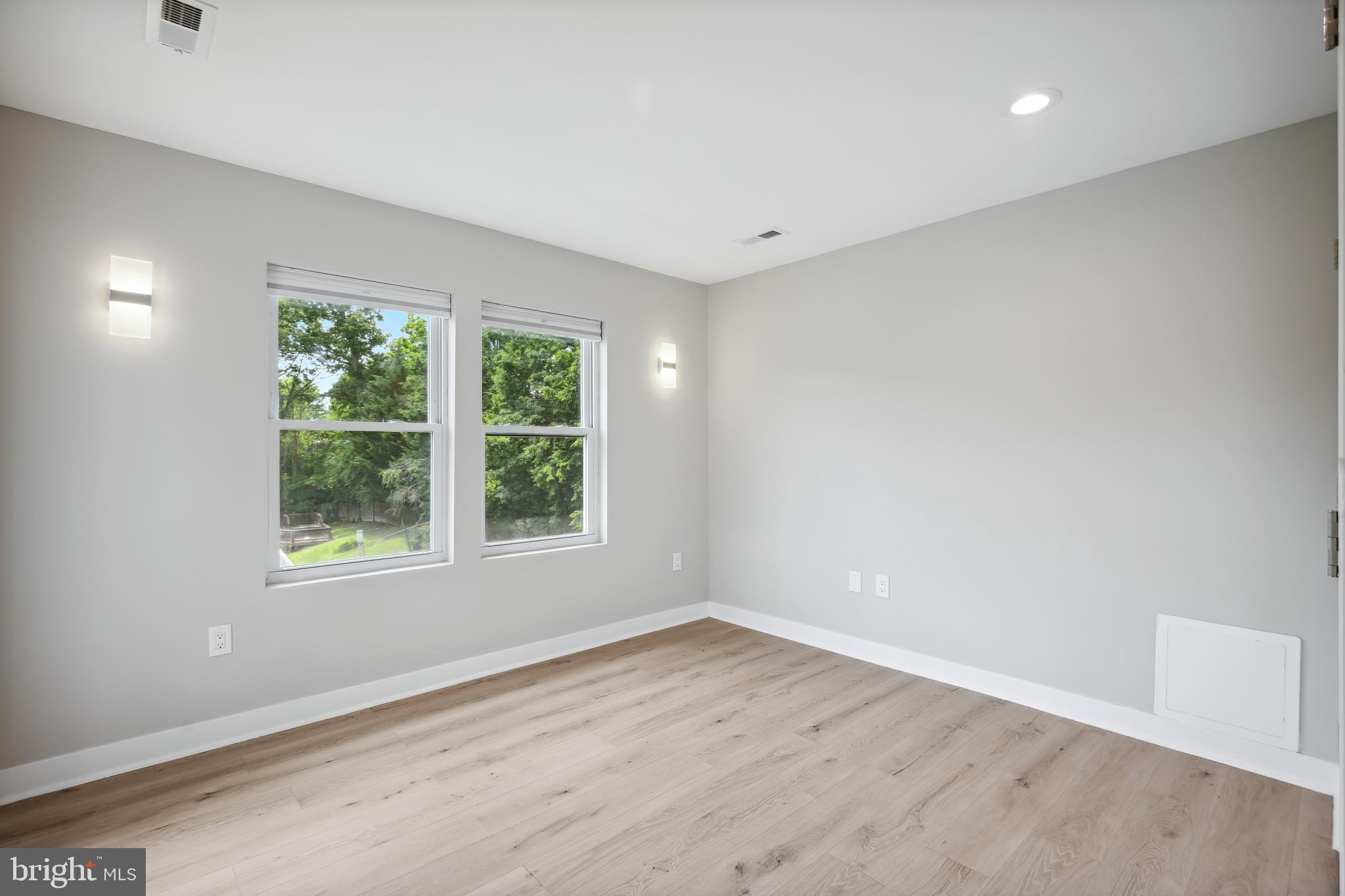 TAKOMA PARK - Residential