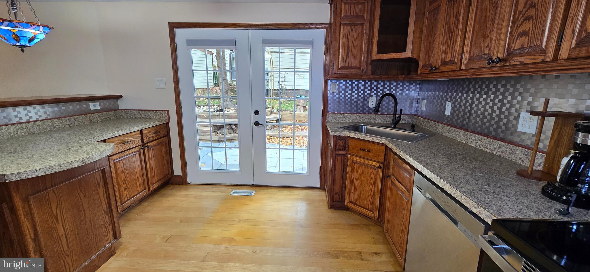 VILLAGE OF LONG REACH - Residential Lease