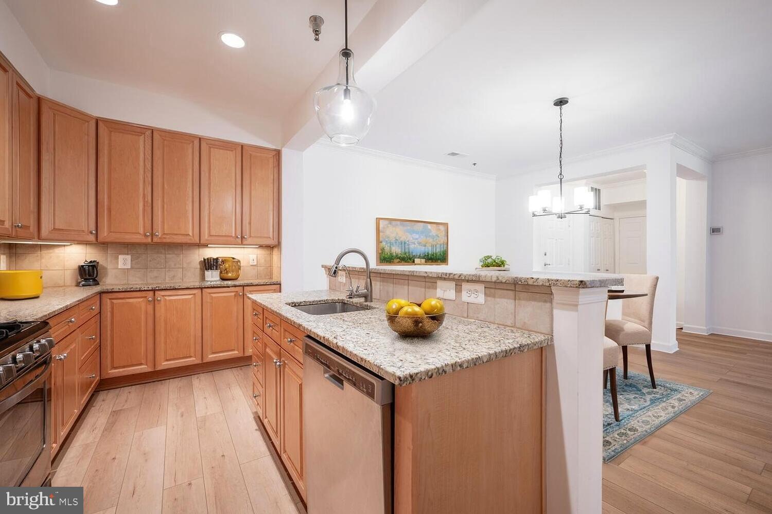 PROVIDENCE SQUARE - Residential