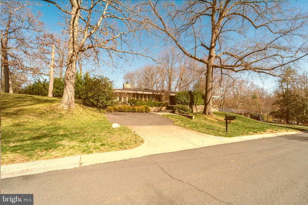listing image 0