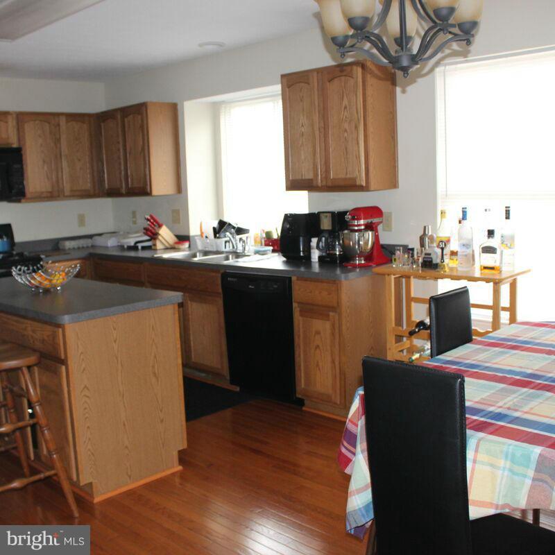 HICKORY HILLS NORTH - Residential Lease