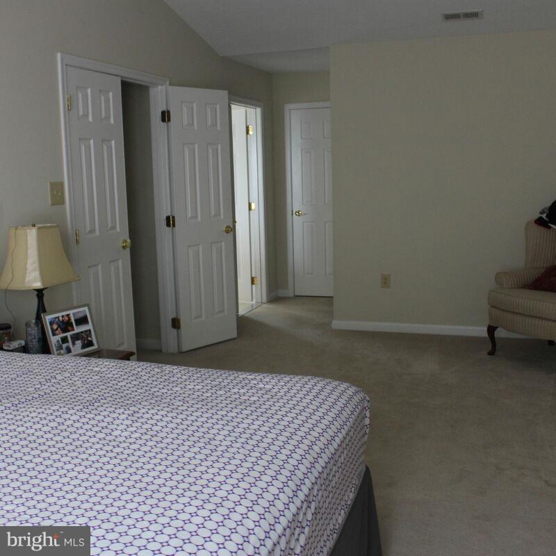 HICKORY HILLS NORTH - Residential Lease