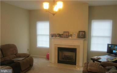 HICKORY HILLS NORTH - Residential Lease