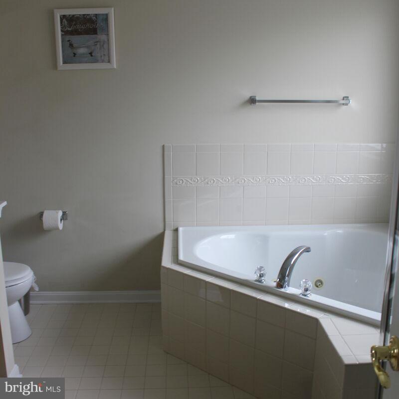 HICKORY HILLS NORTH - Residential Lease