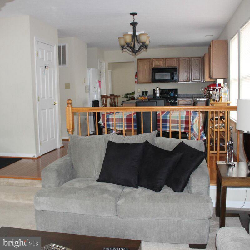 HICKORY HILLS NORTH - Residential Lease