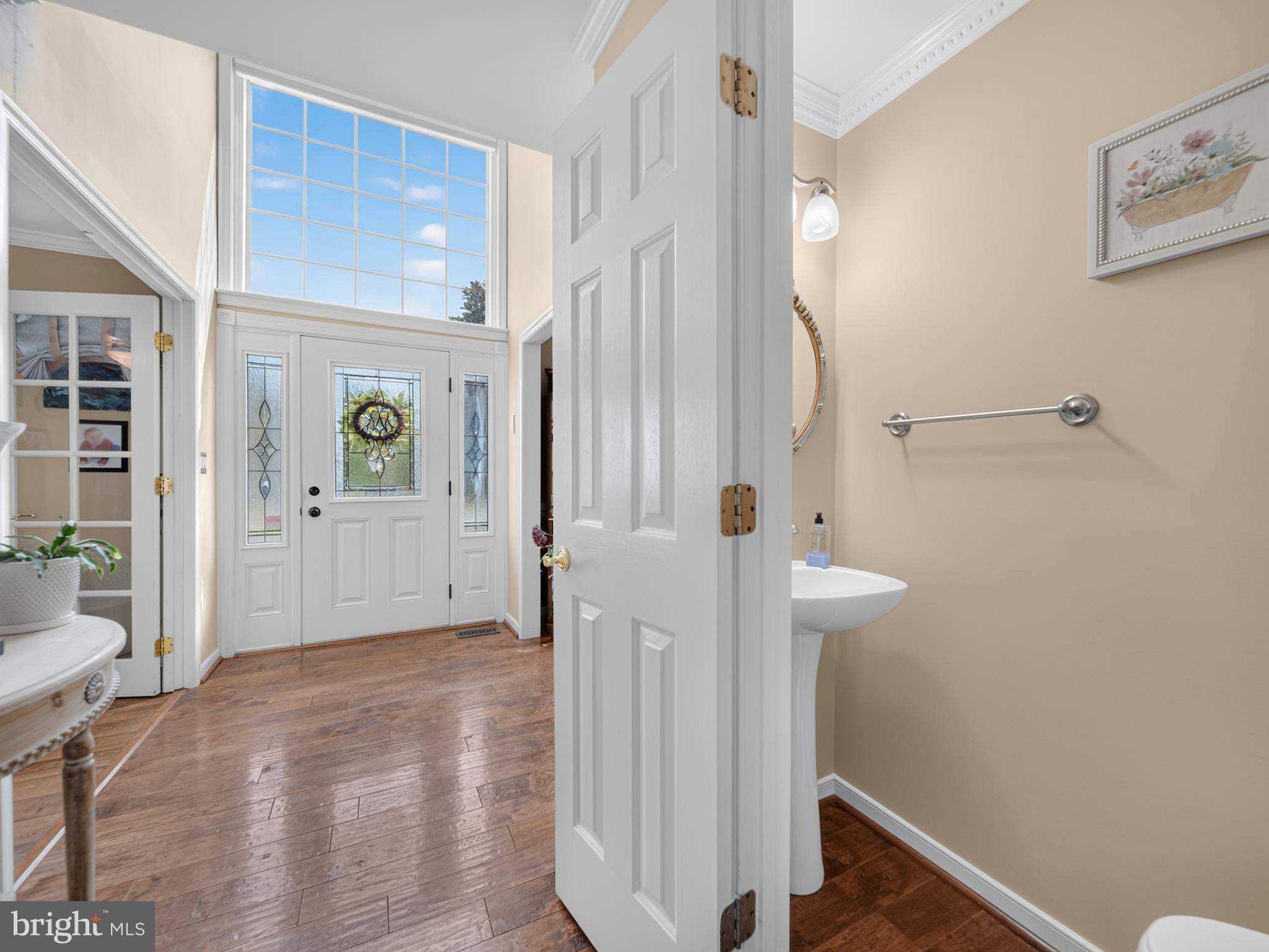 2 SEAY COURT