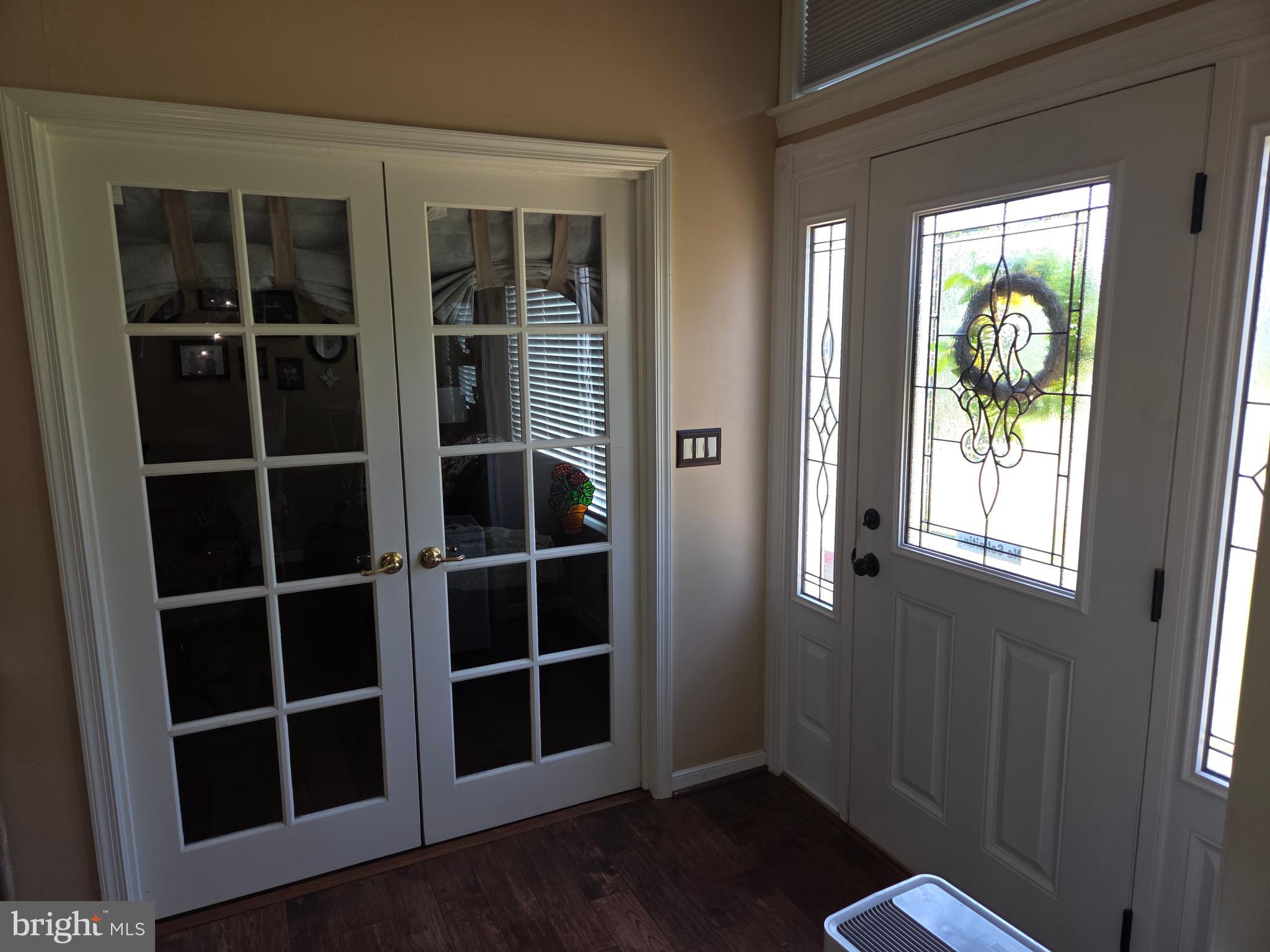 2 SEAY COURT