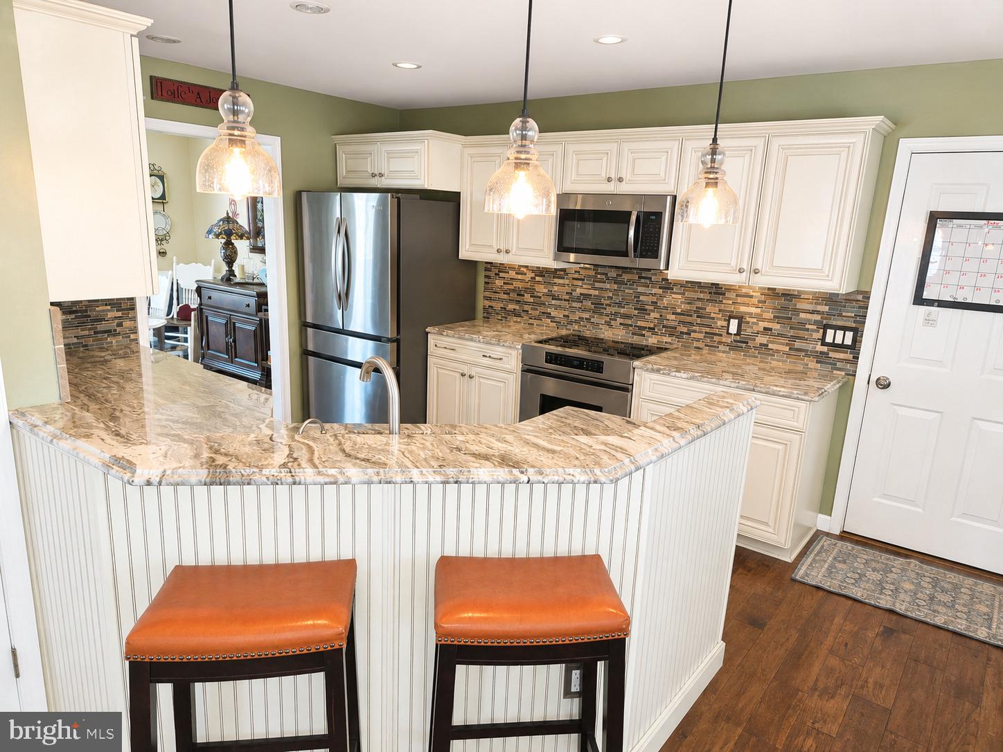 2 SEAY COURT