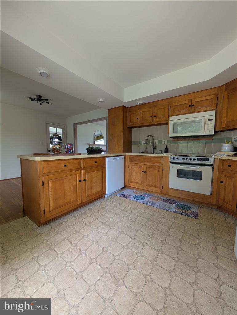 11504 KNOLLS ROAD