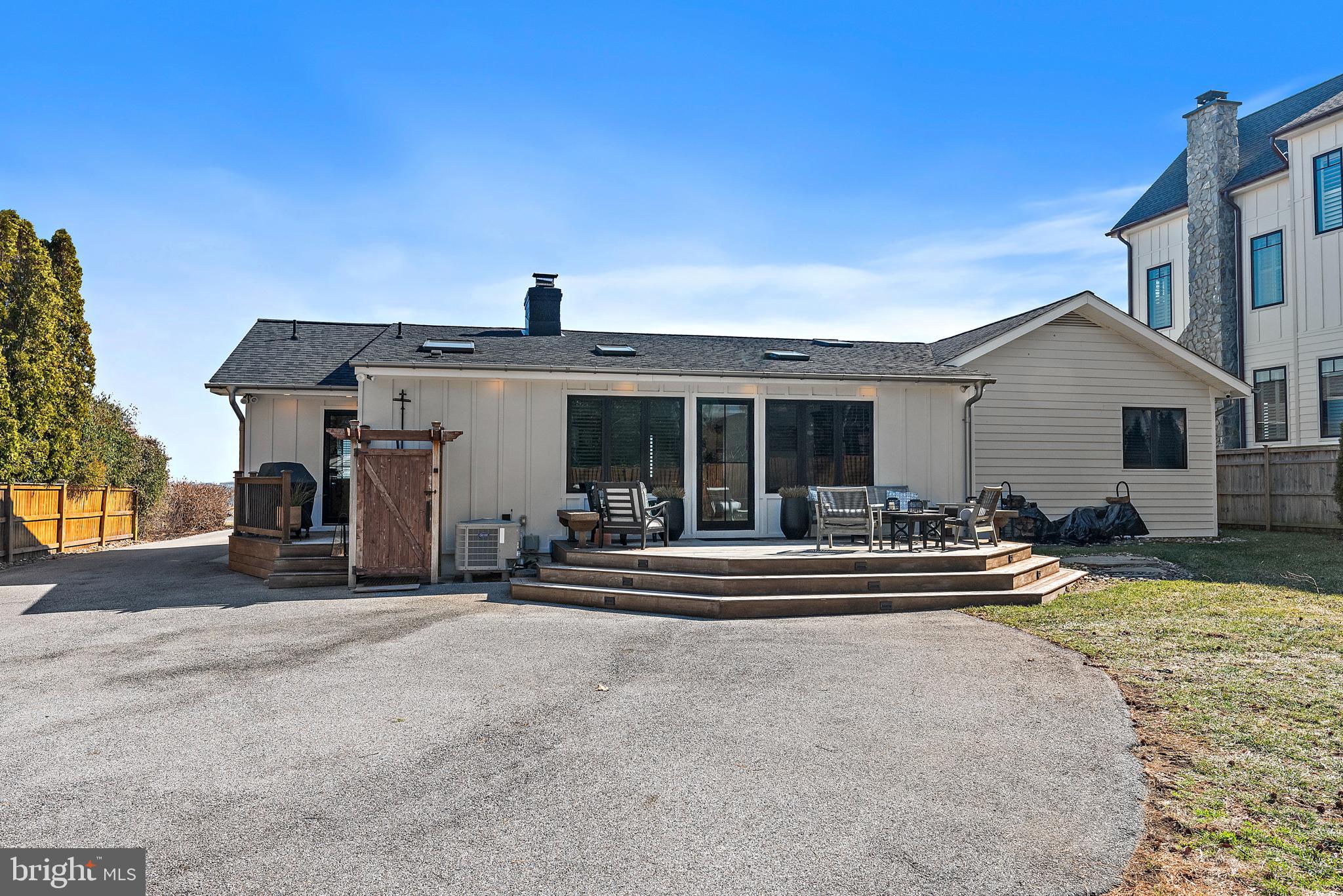 BAY RIDGE - Residential Lease