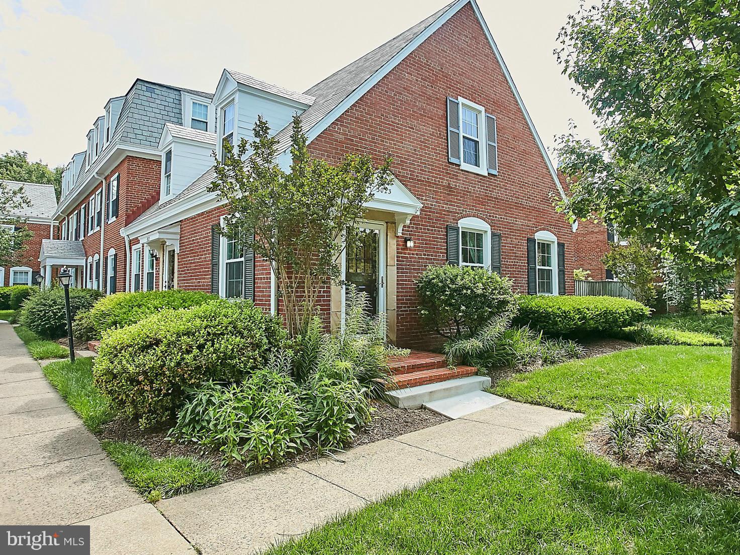 FAIRLINGTON VILLAGES - Residential