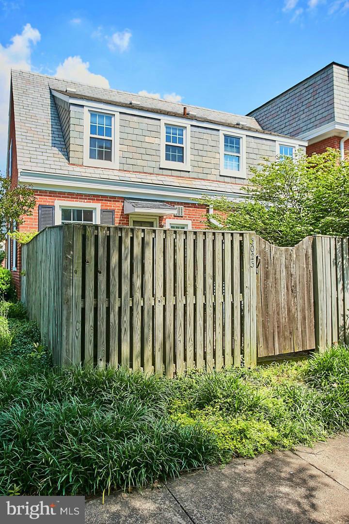 FAIRLINGTON VILLAGES - Residential