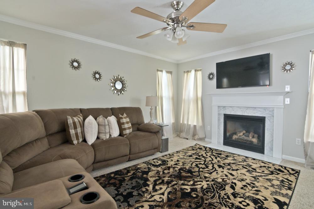 GOLDEN BEACH - Residential