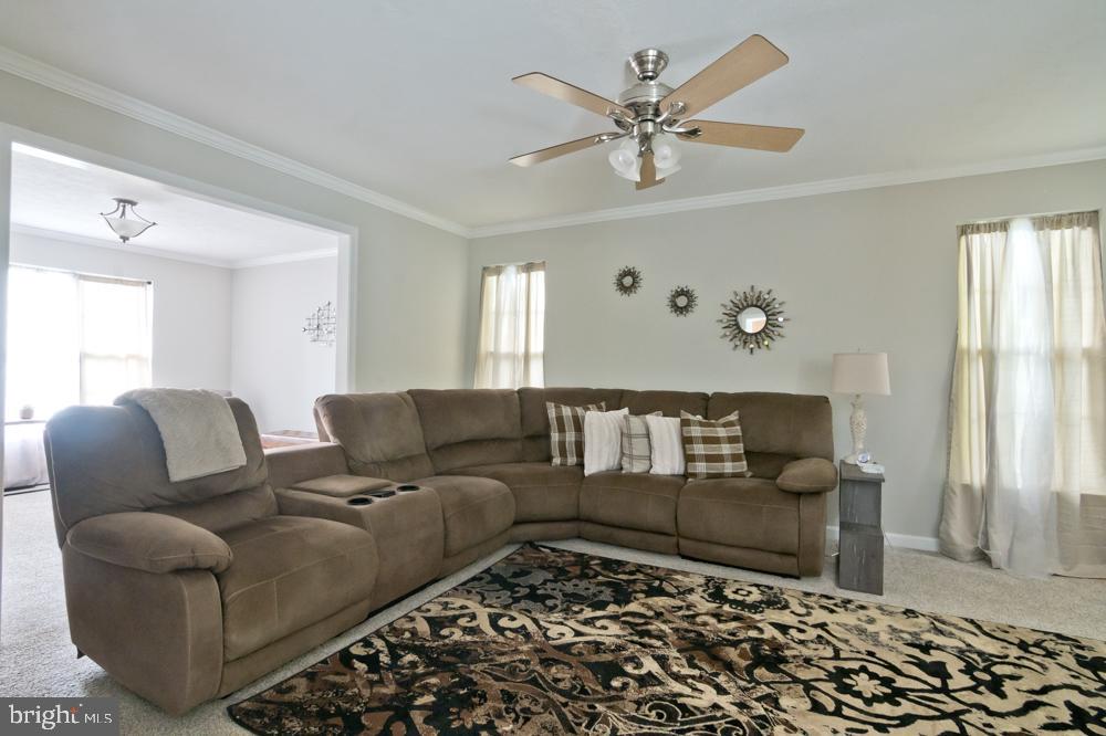 GOLDEN BEACH - Residential