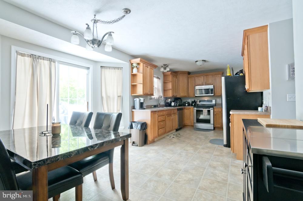 GOLDEN BEACH - Residential