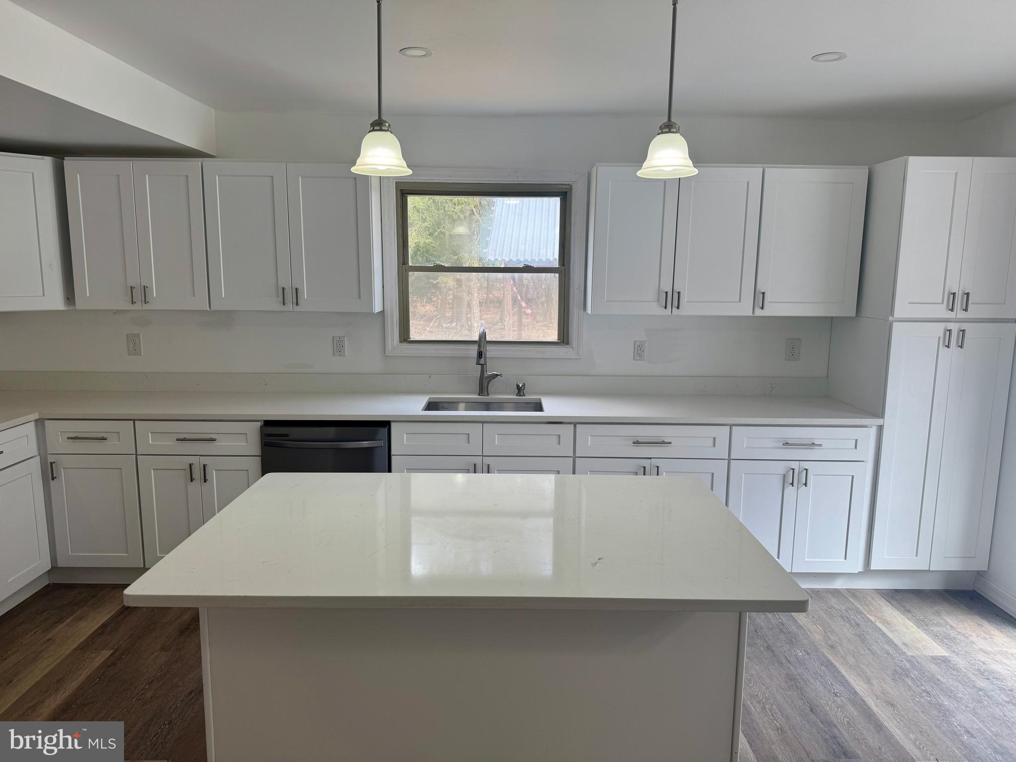 HOLIDAY POCONO - Residential