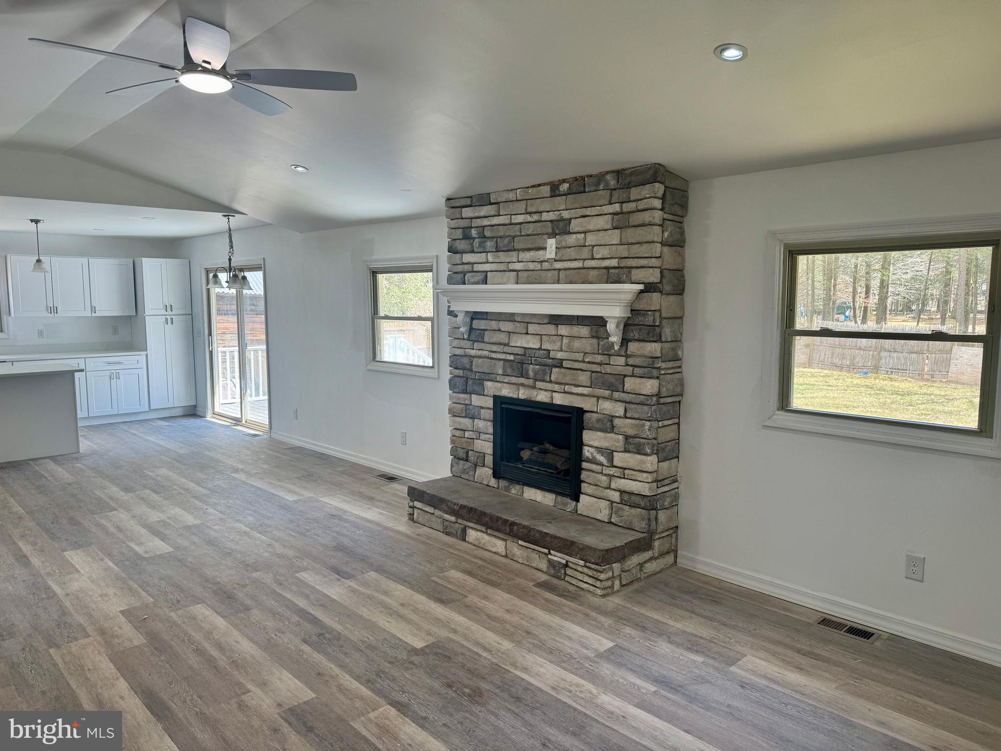 HOLIDAY POCONO - Residential