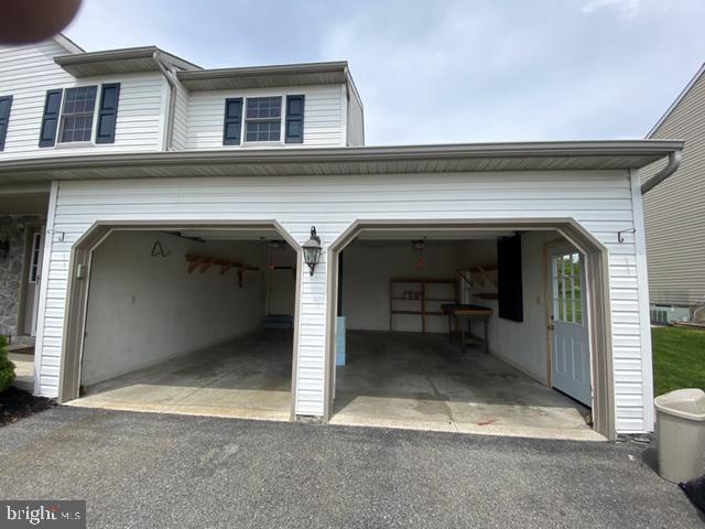 WEST RIDGE ESTATES - Residential