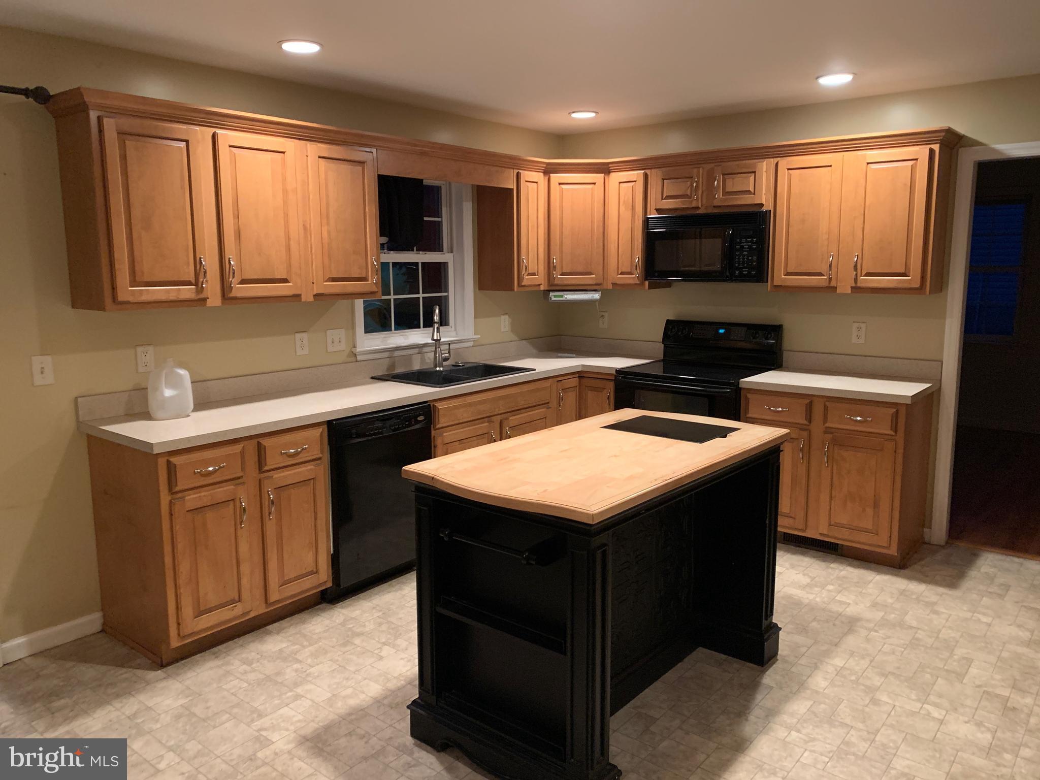 WEST RIDGE ESTATES - Residential