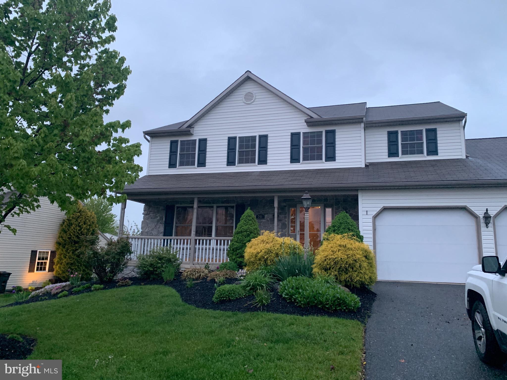 WEST RIDGE ESTATES - Residential