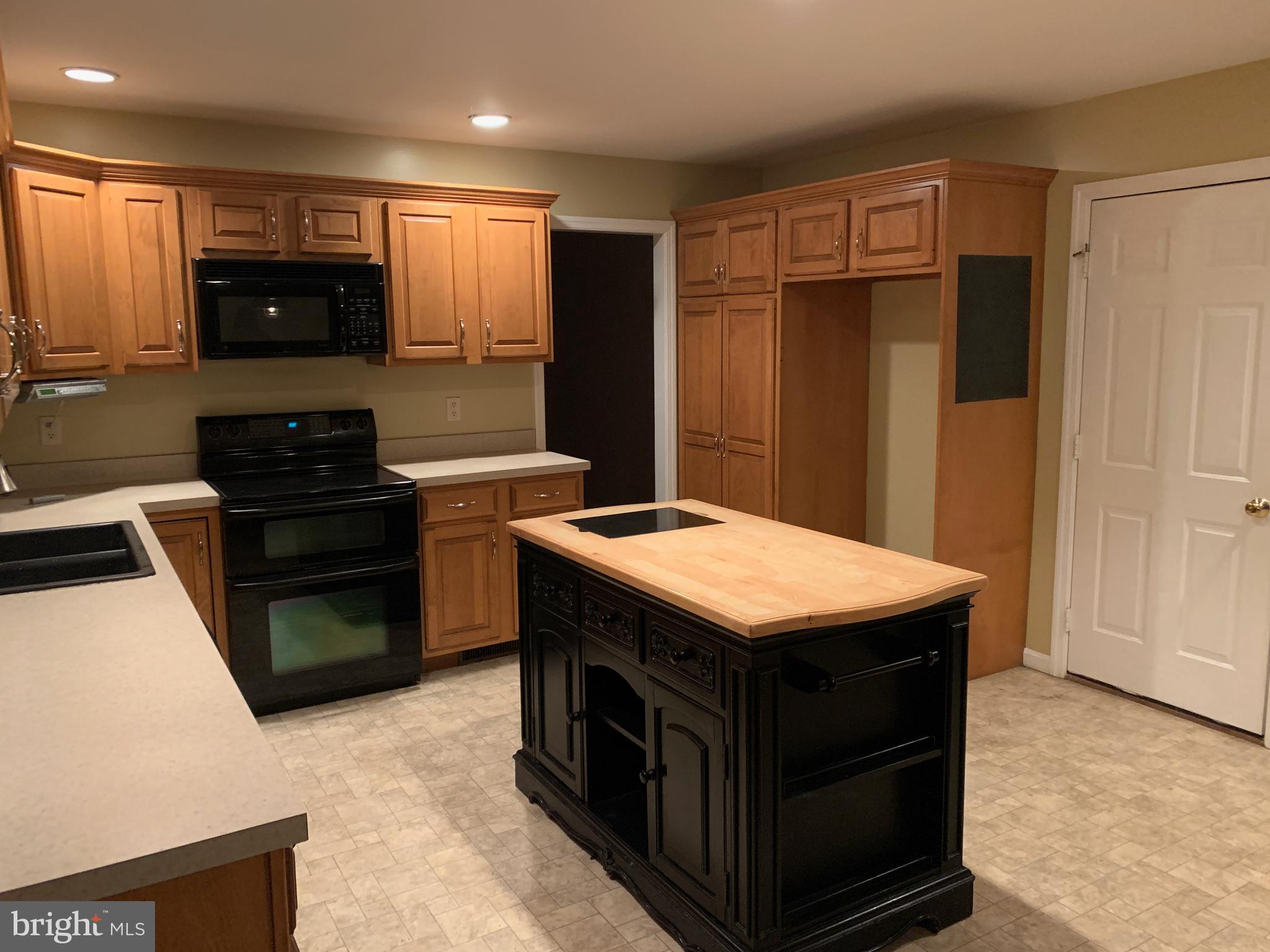 WEST RIDGE ESTATES - Residential