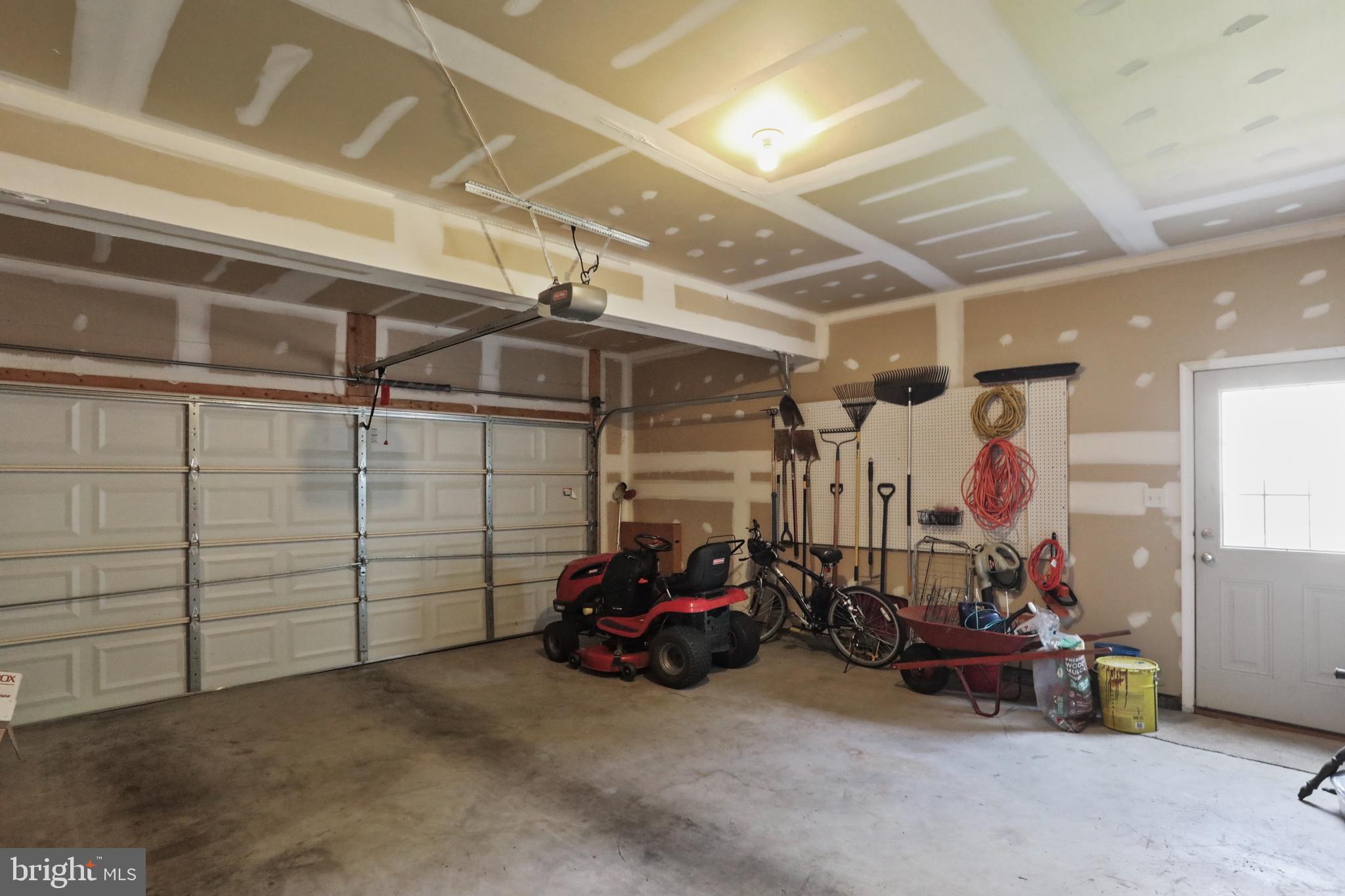 MADDEX FARM - Residential