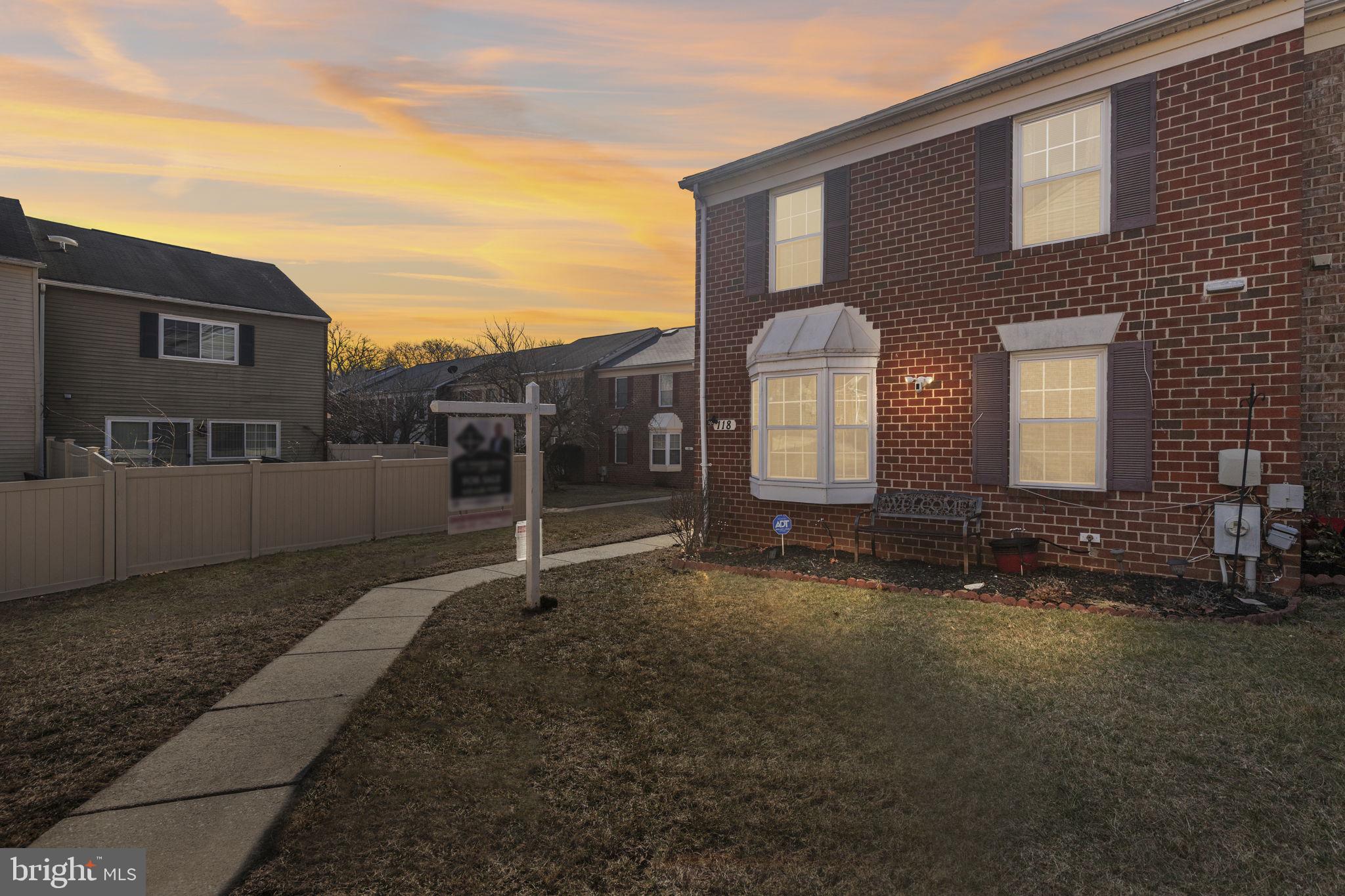 COURTLAND WOODS - Residential