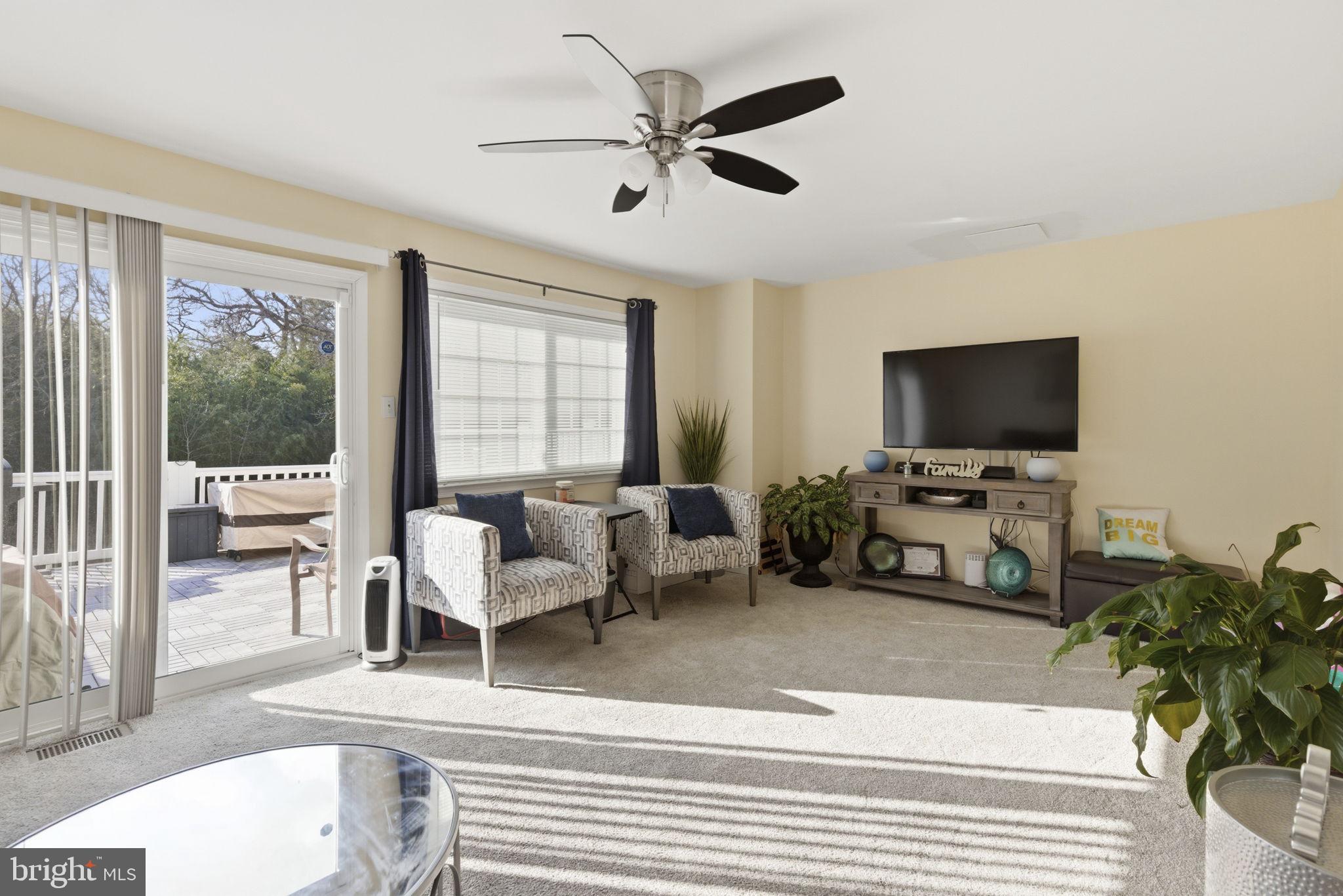 COURTLAND WOODS - Residential