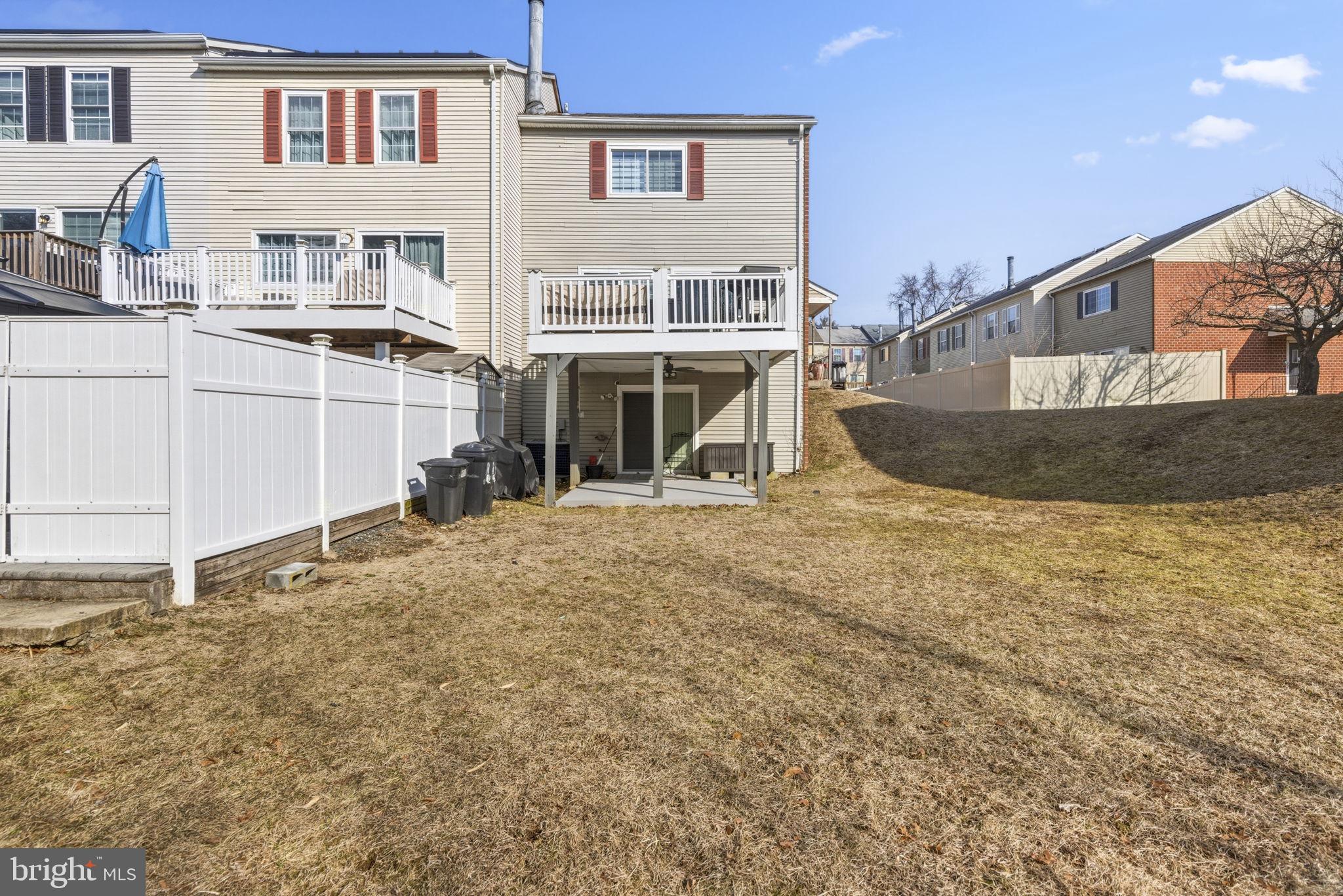 COURTLAND WOODS - Residential