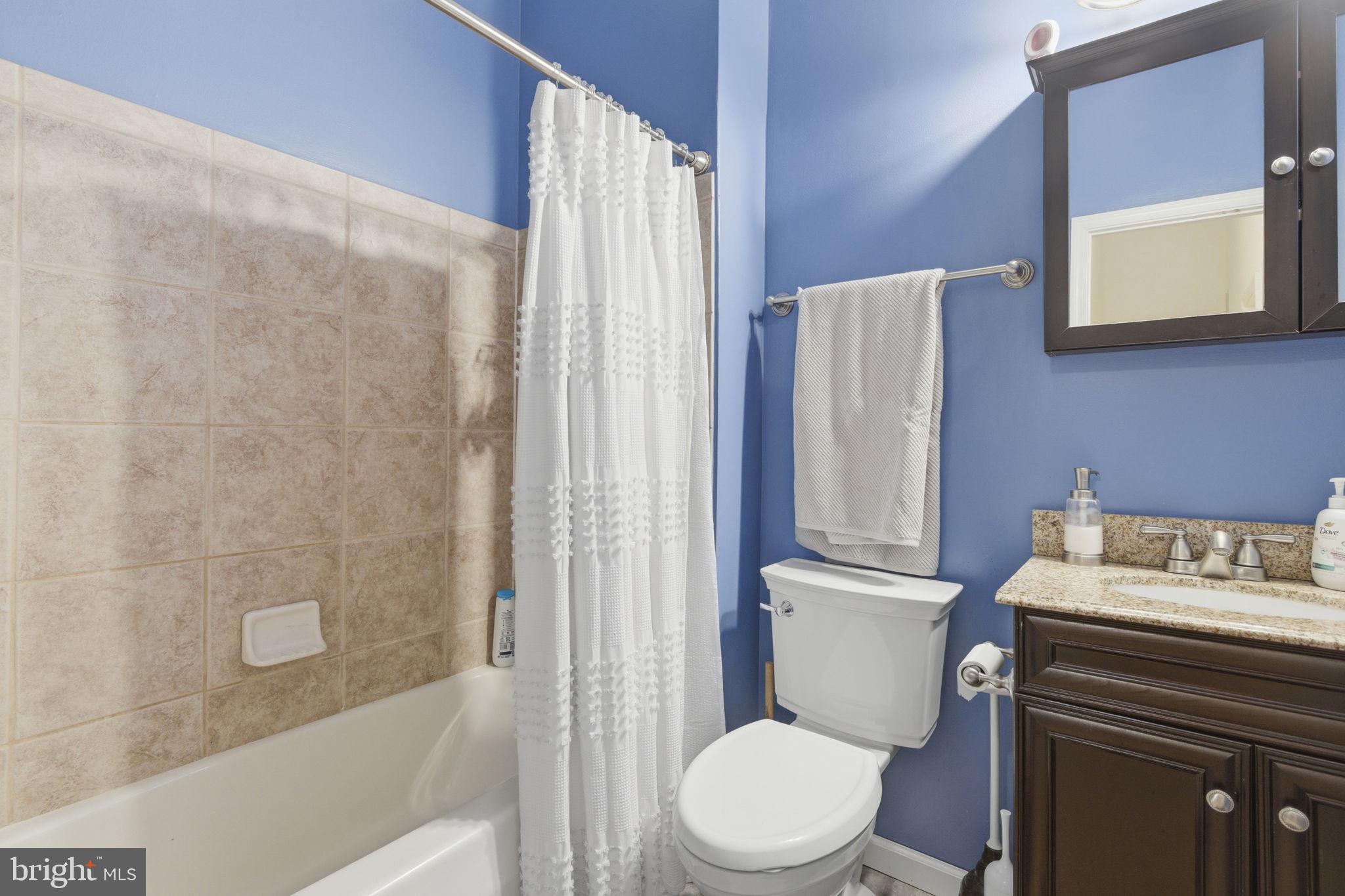 COURTLAND WOODS - Residential