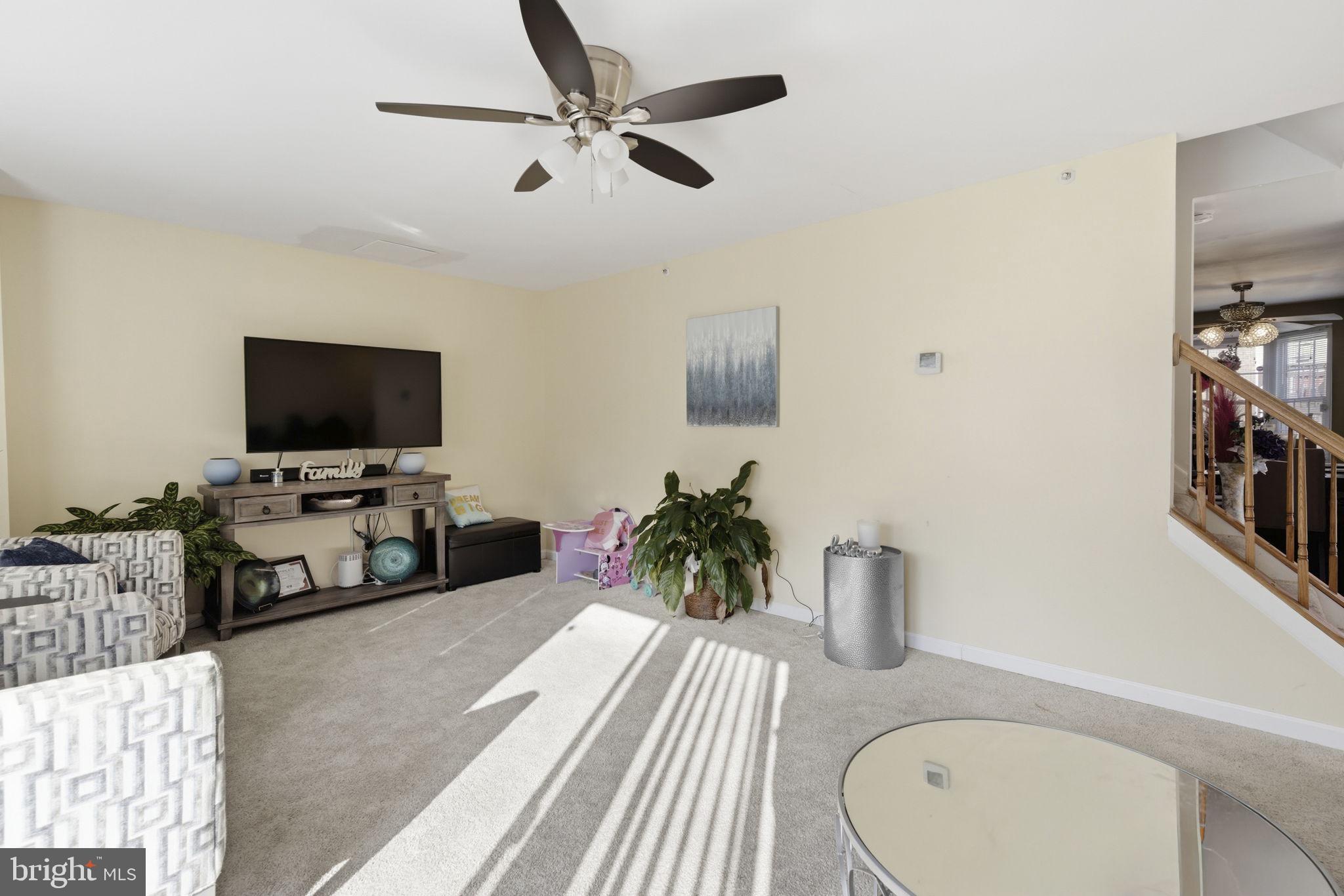 COURTLAND WOODS - Residential