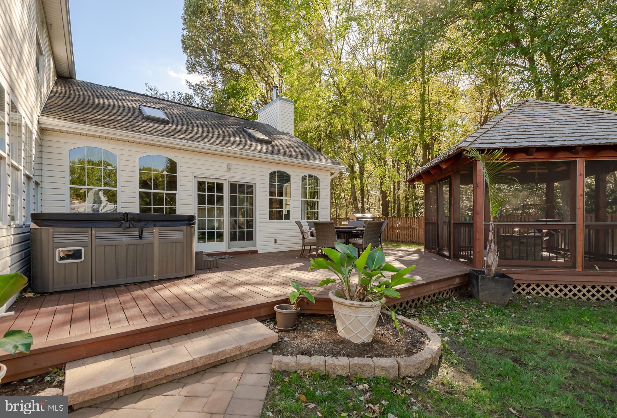 POWHATAN BEACH - Residential