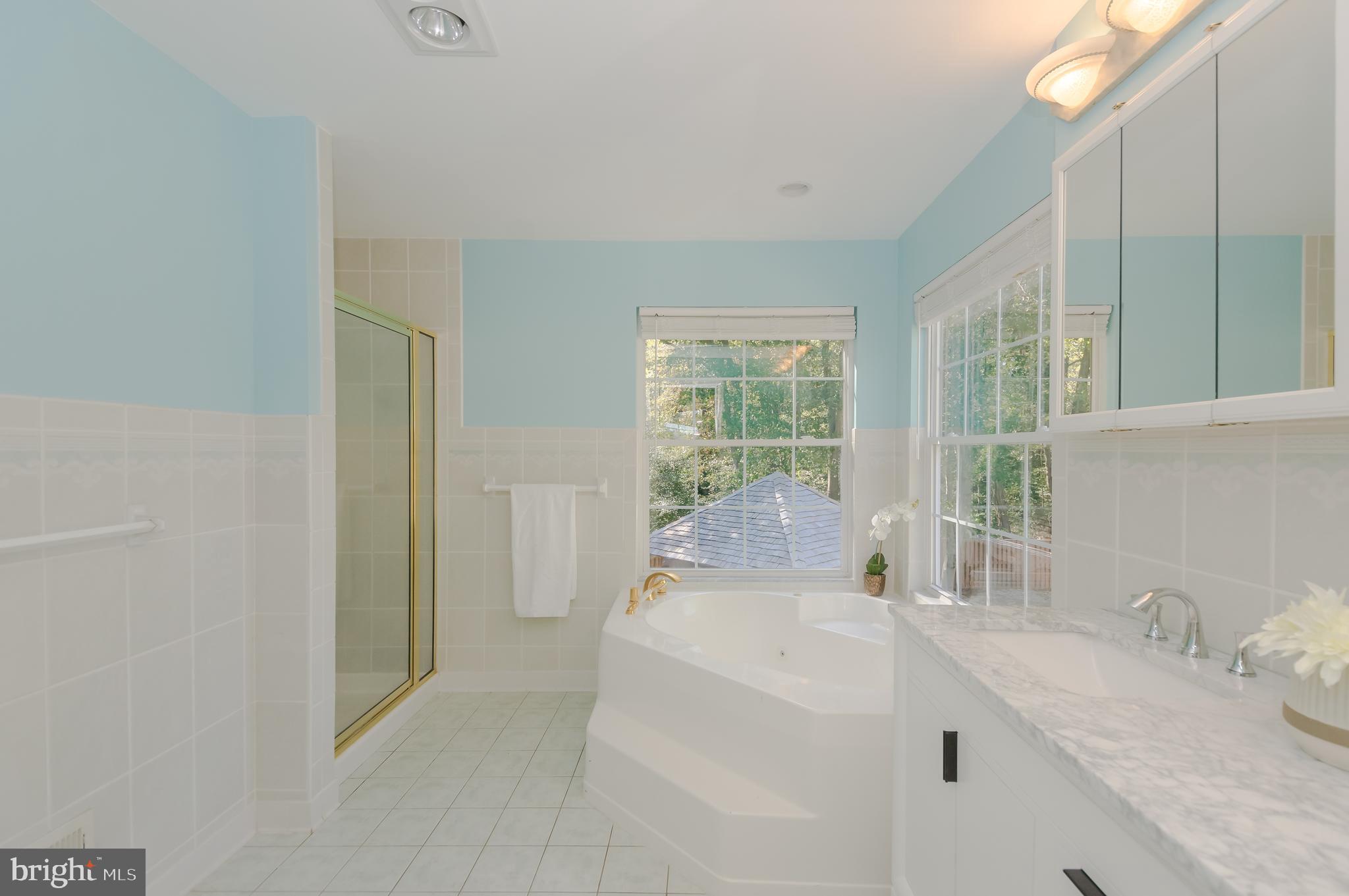 POWHATAN BEACH - Residential