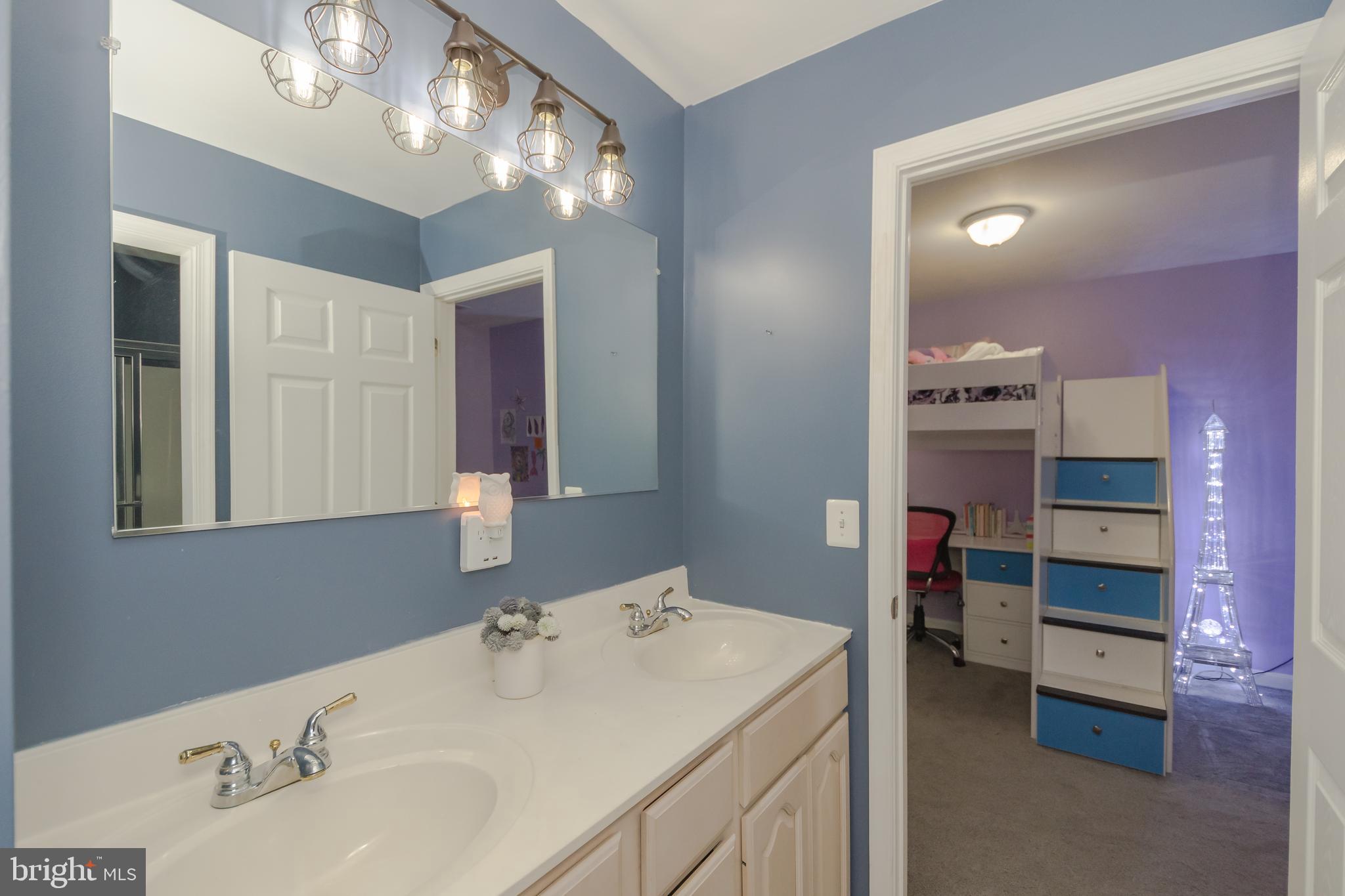 POWHATAN BEACH - Residential