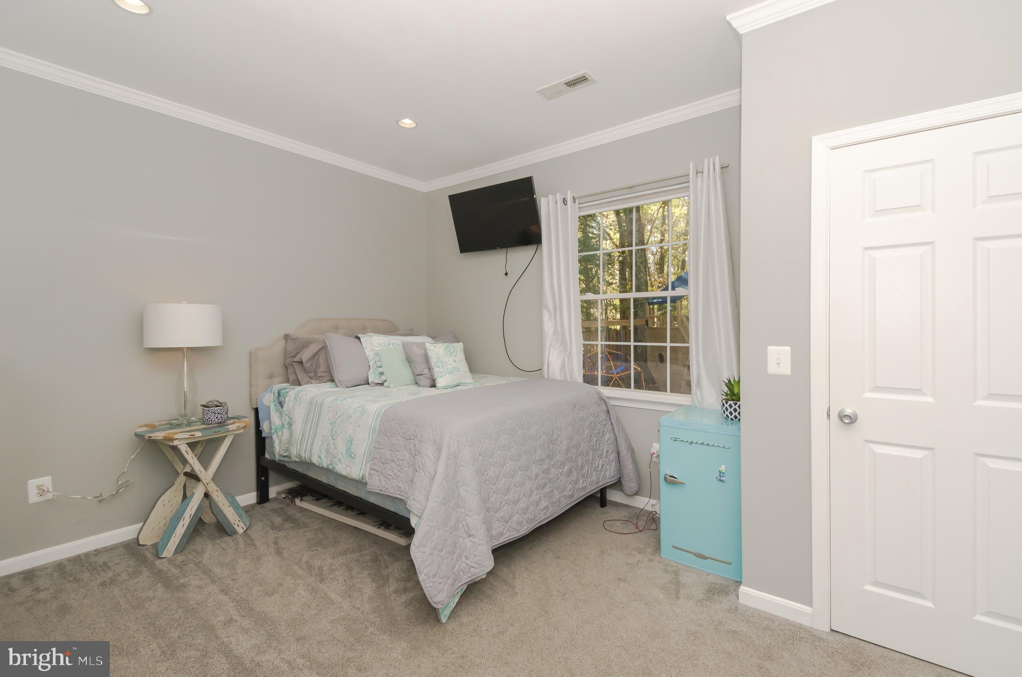 POWHATAN BEACH - Residential