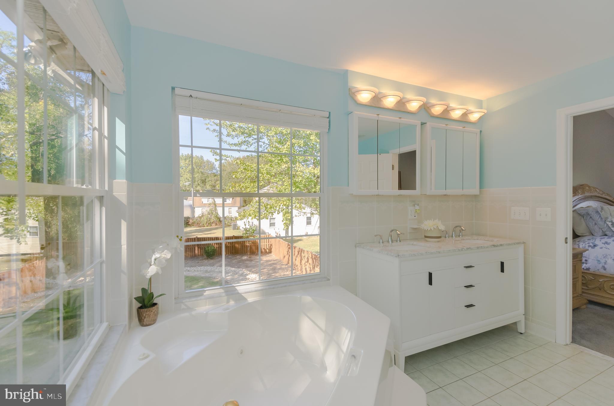 POWHATAN BEACH - Residential