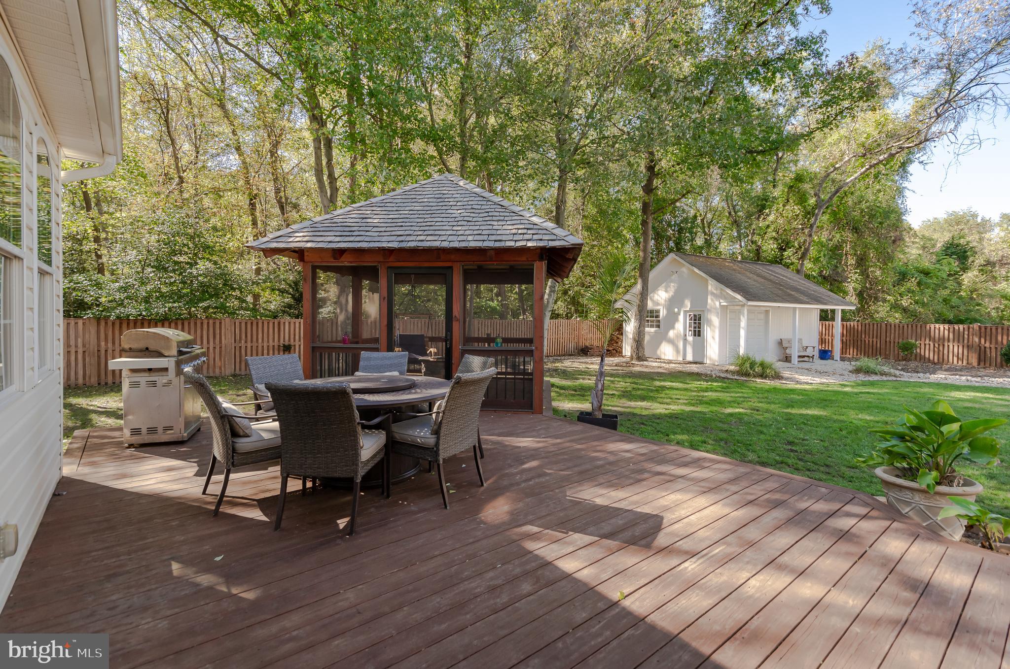 POWHATAN BEACH - Residential