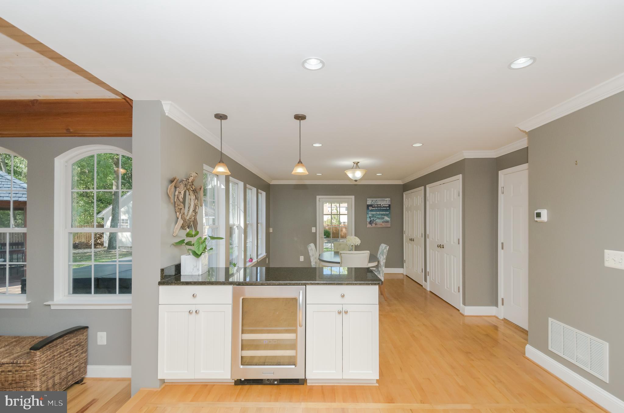 POWHATAN BEACH - Residential