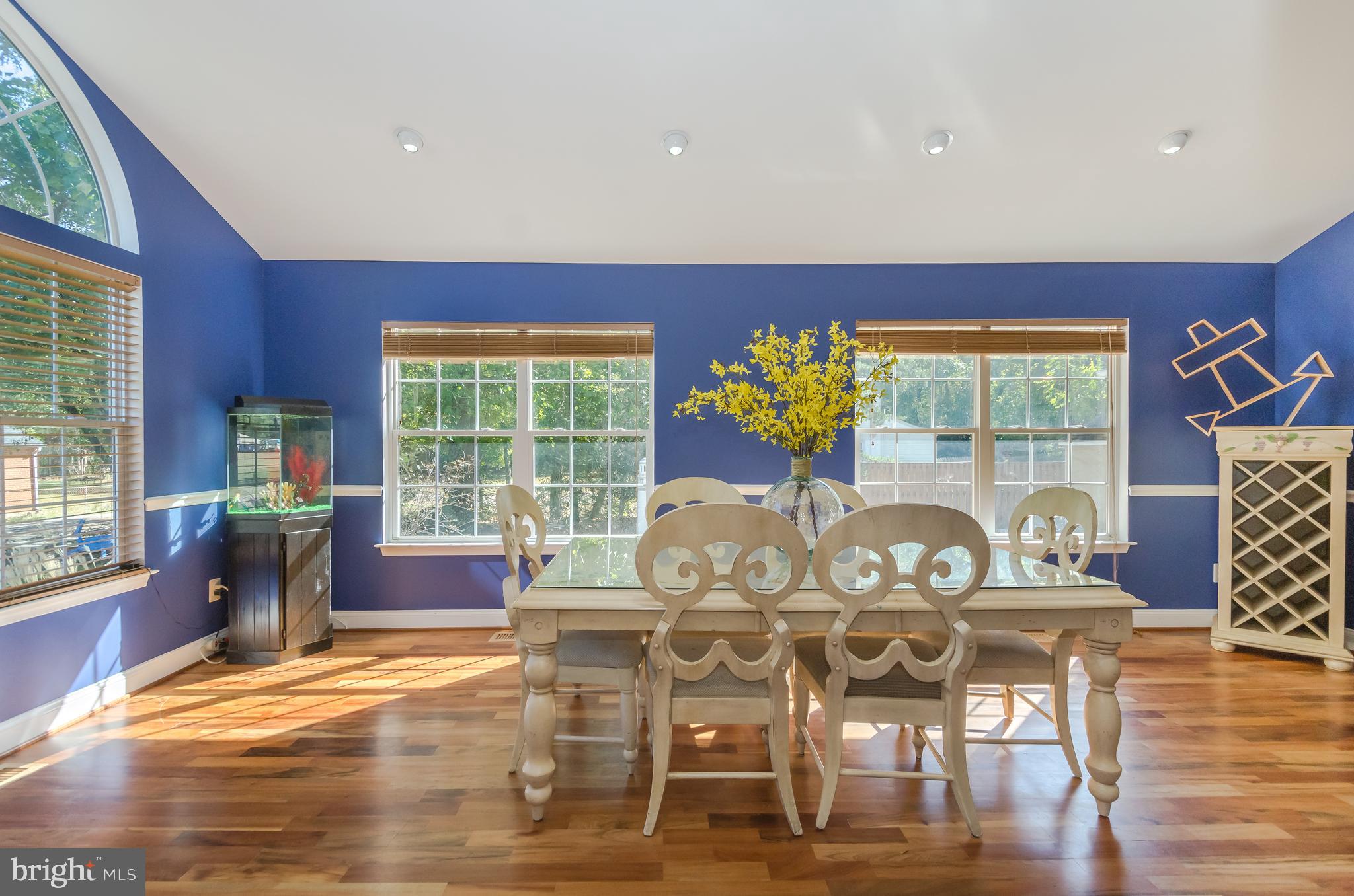 POWHATAN BEACH - Residential