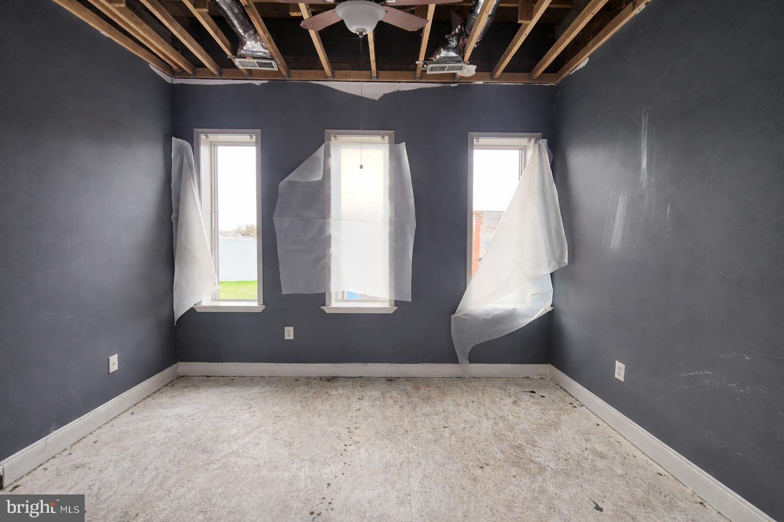 BROADWAY EAST - Residential