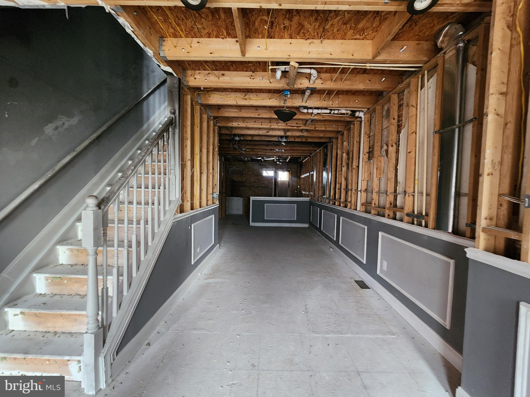 BROADWAY EAST - Residential