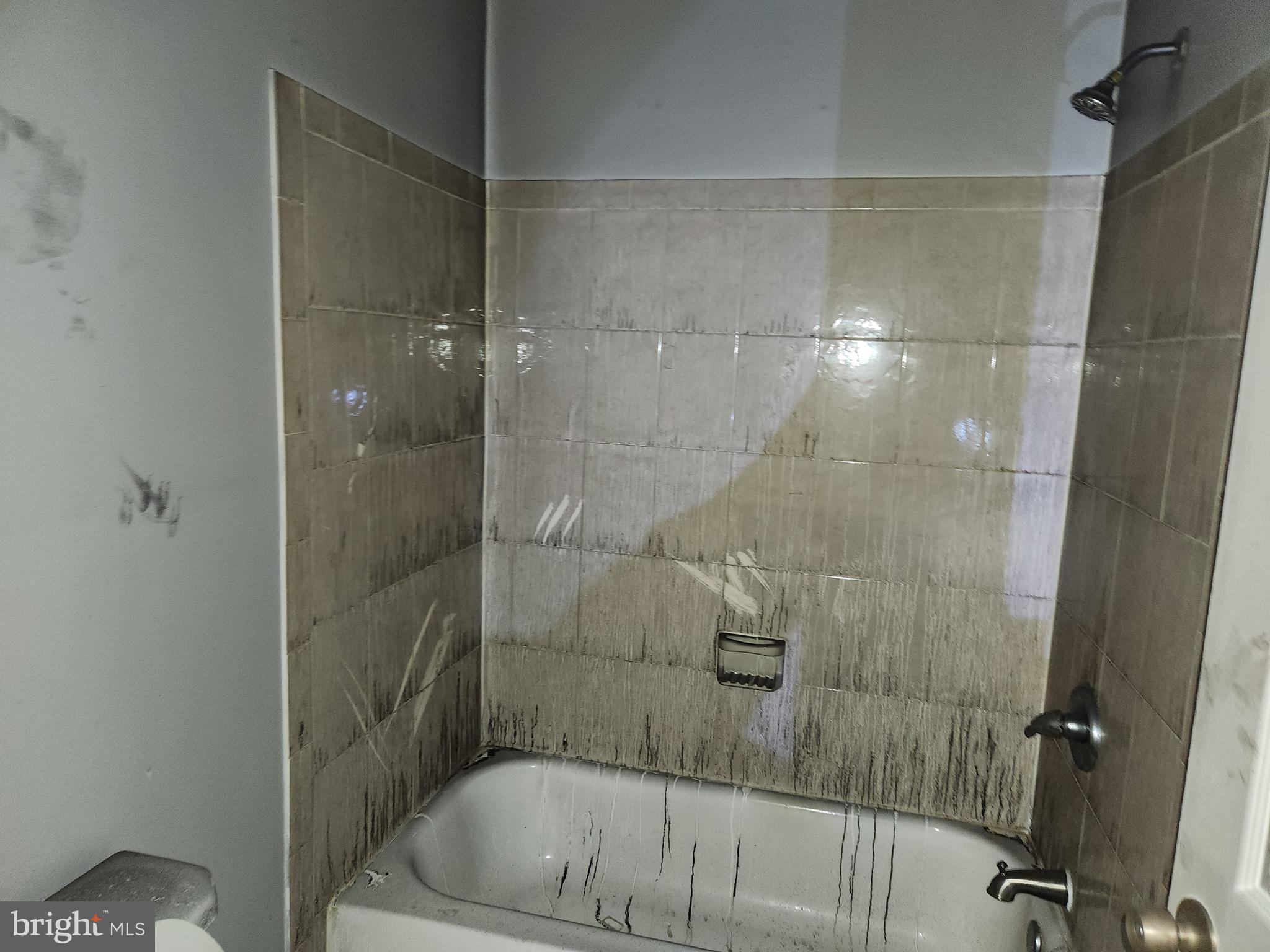 BROADWAY EAST - Residential