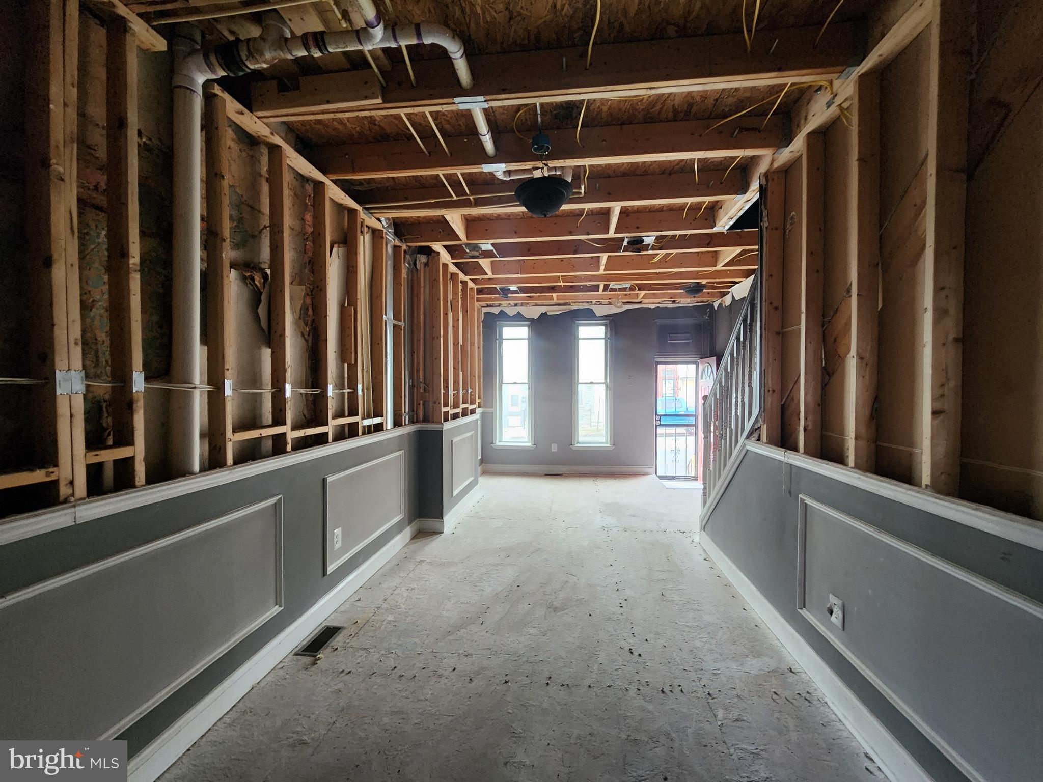 BROADWAY EAST - Residential