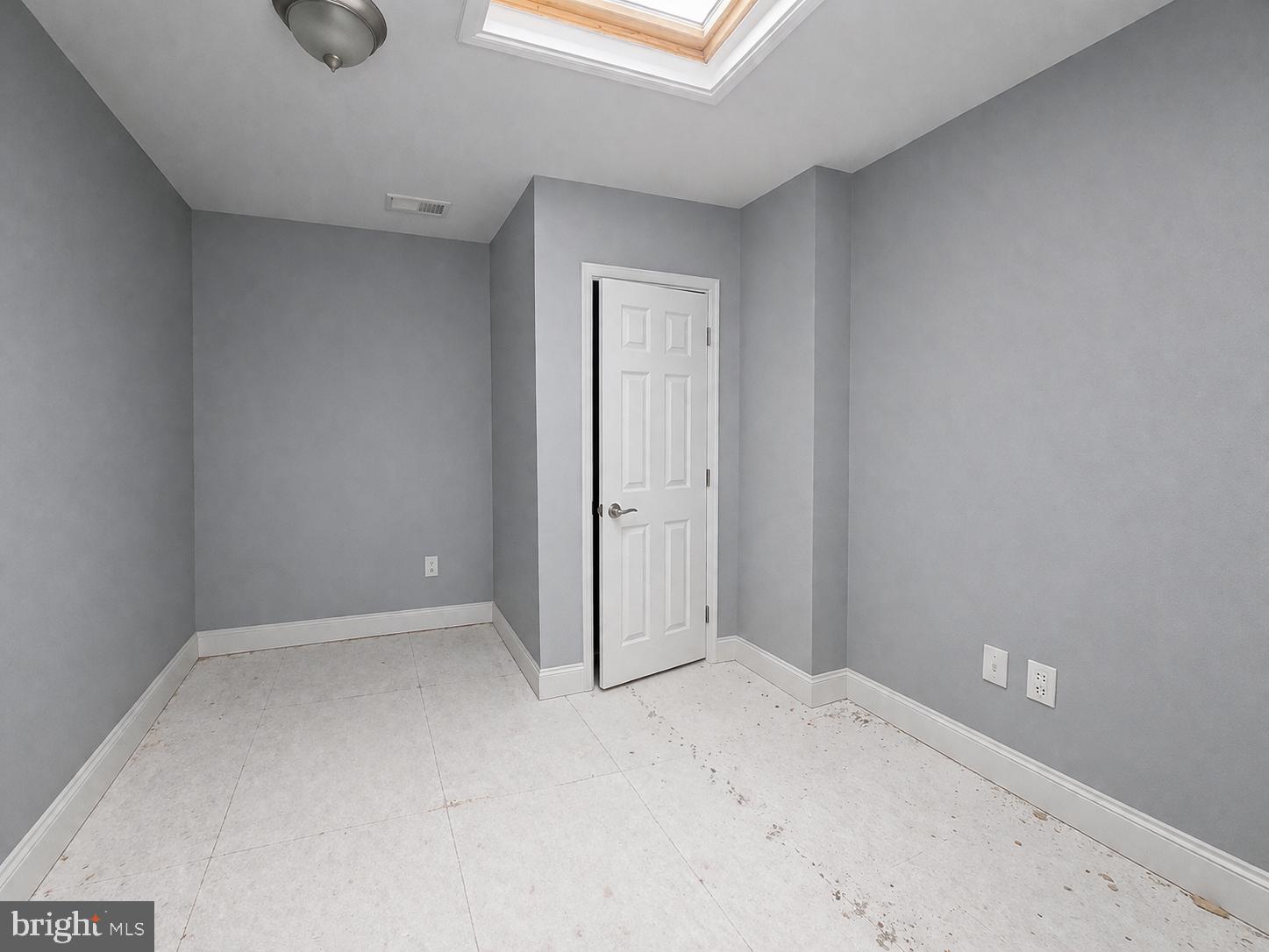 BROADWAY EAST - Residential