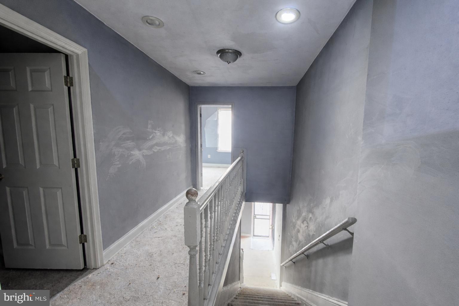 BROADWAY EAST - Residential