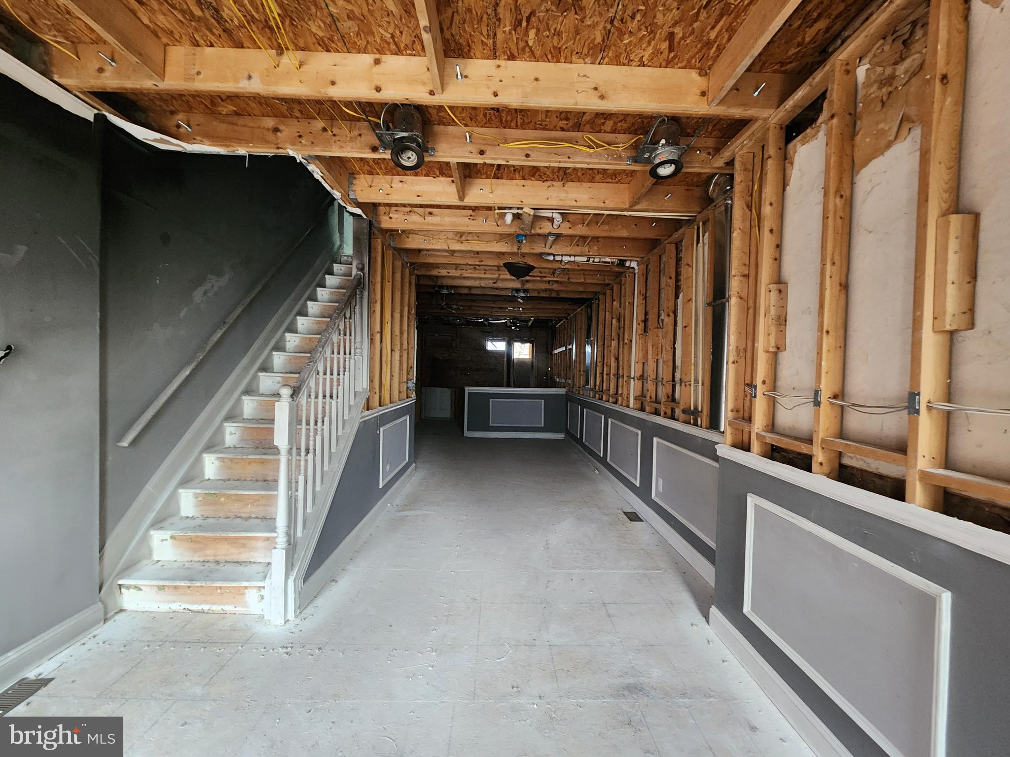 BROADWAY EAST - Residential