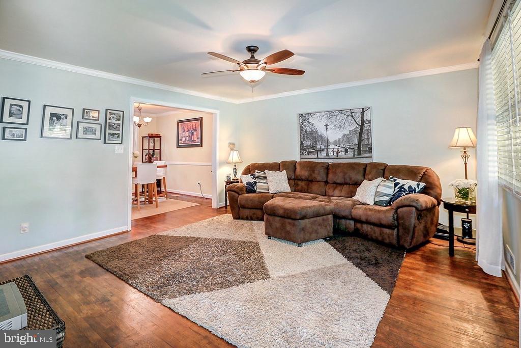 12217 HUNTERS LANE