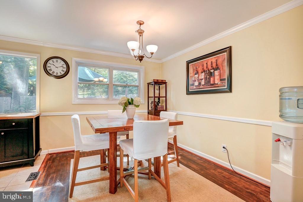 12217 HUNTERS LANE